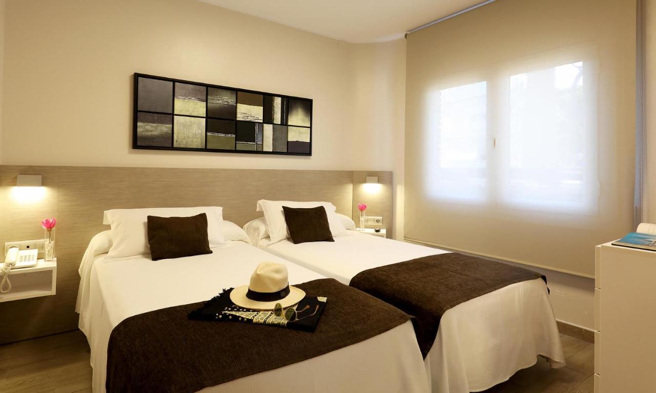 Aparthotel Solifemar Castelldefels Ngoại thất bức ảnh